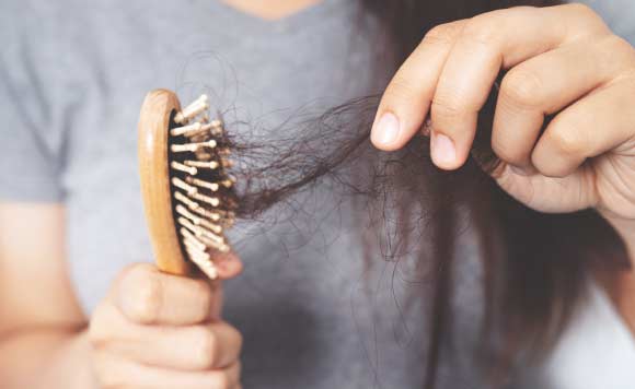 причины выпадения волос после ковида